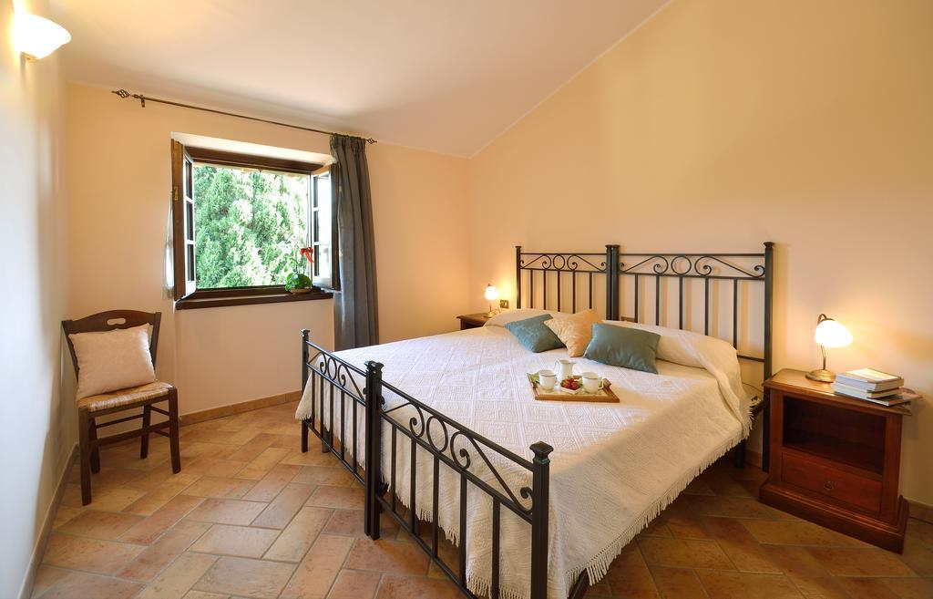 Agriturismo San Severo Passignano sul Trasimeno Δωμάτιο φωτογραφία
